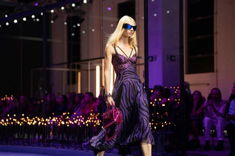 versace fw23 los angeles|versace's los angeles.